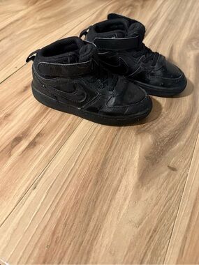 Nike Kids Black High-Top Velcro Sneakers
